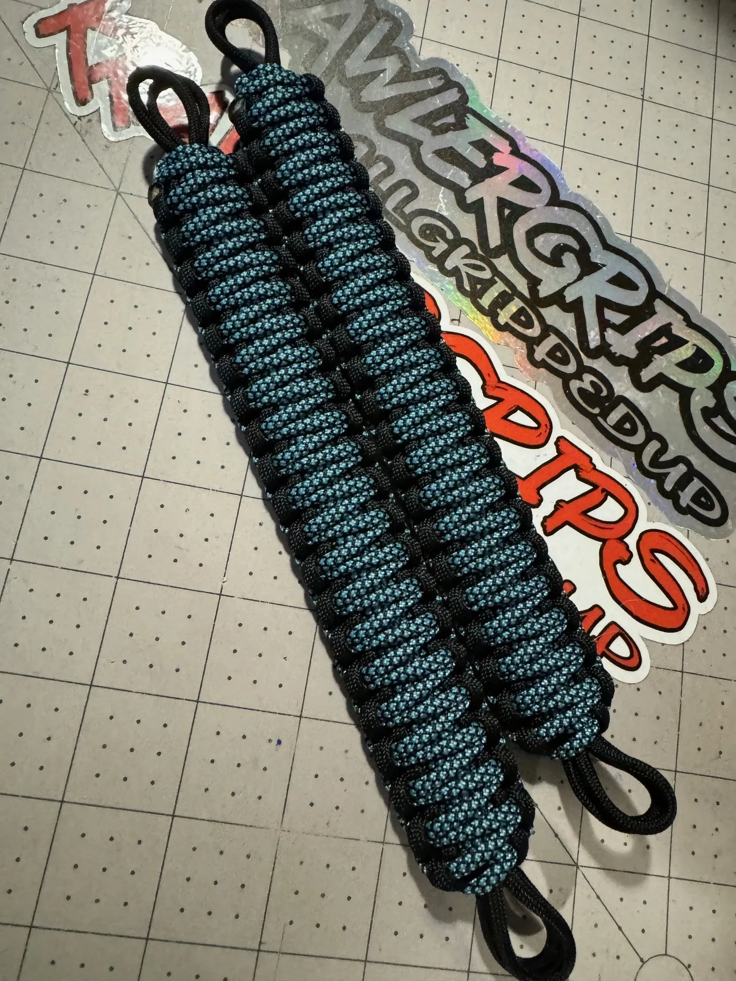 Krawlergrips Neon Turquoise Diamonds Grab Handles Paracord